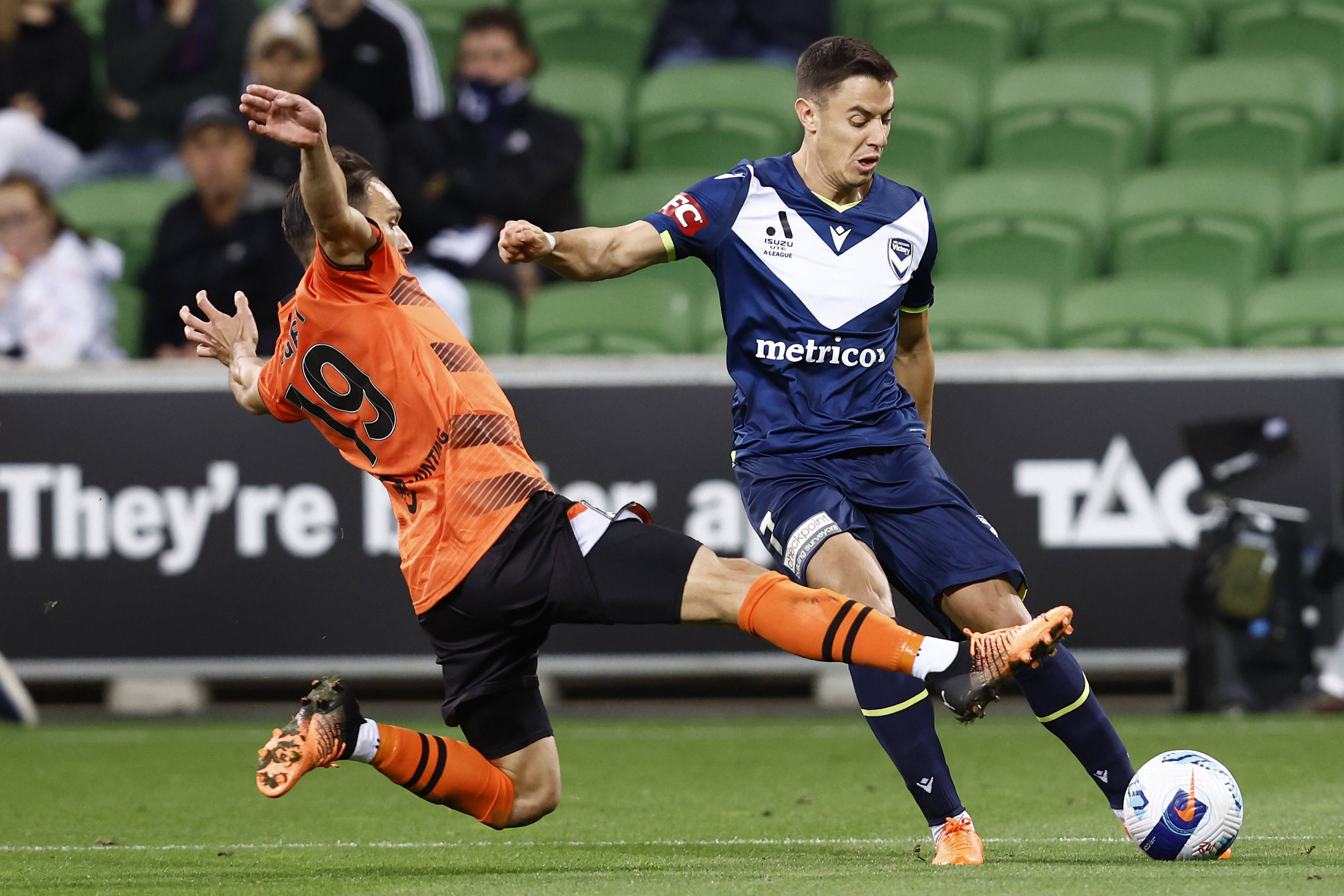 球盟会官方-诺里奇客场大胜,继续保持联赛不败纪录的是谁