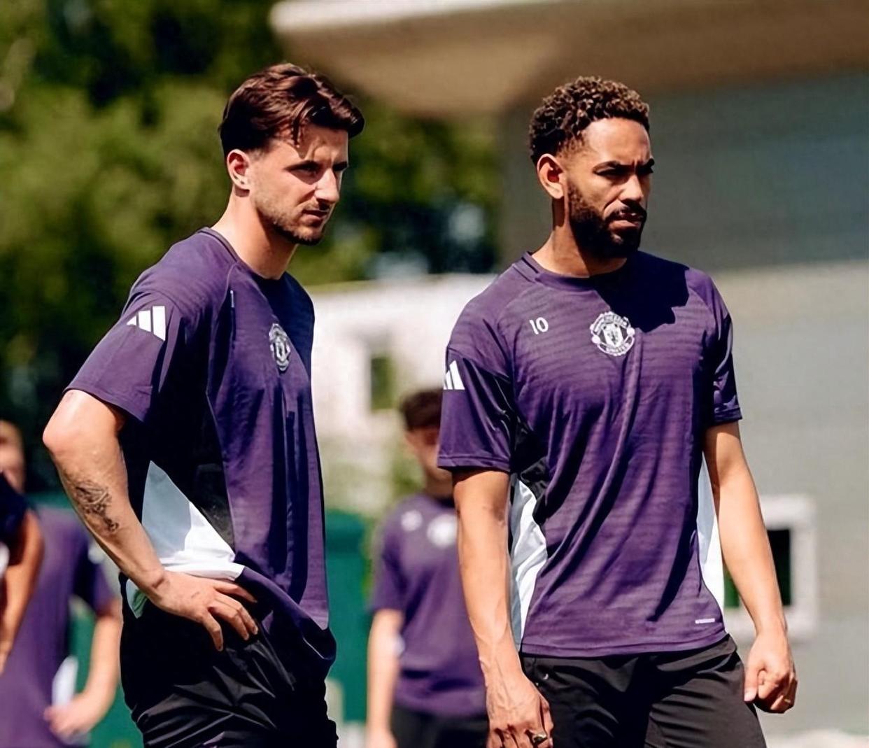 球盟会官方网站-曼联对战切尔西